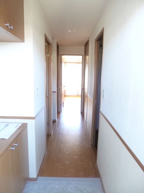 Entrance. Entrance shoebox widely's plenty ☆