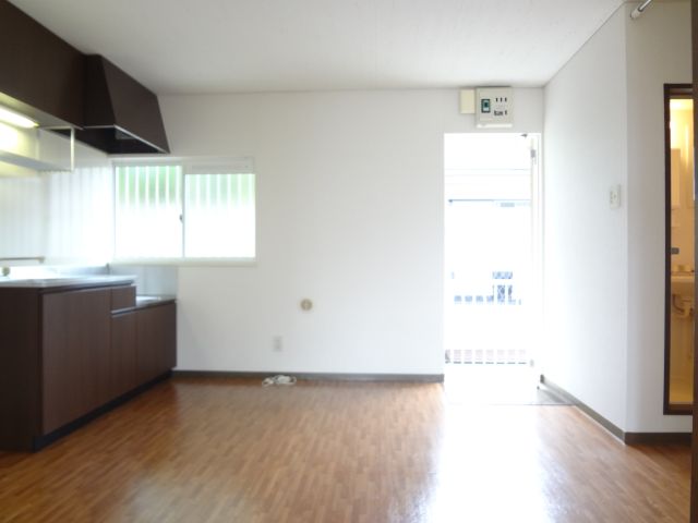 Living and room. Kitchen around bright even with spacious 7.5 Pledge window kitchen