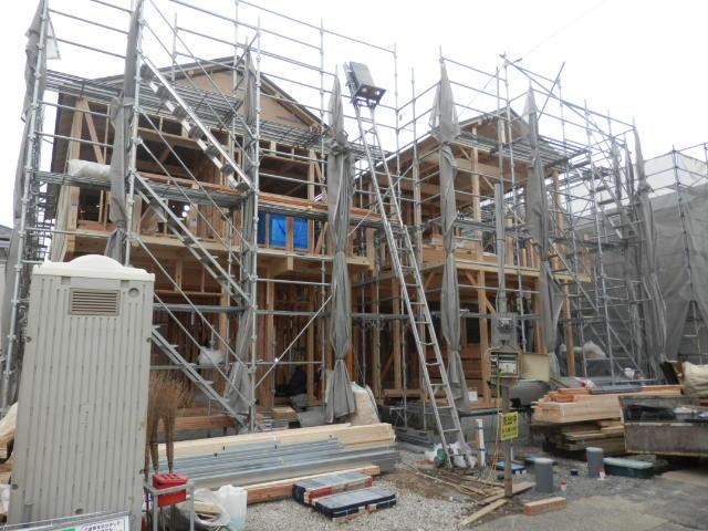 Local appearance photo. Local (11 May 2013) Shooting