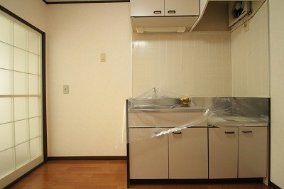 Kitchen. Apamanshop Tsurugashima shop TEL: 049-233-7511