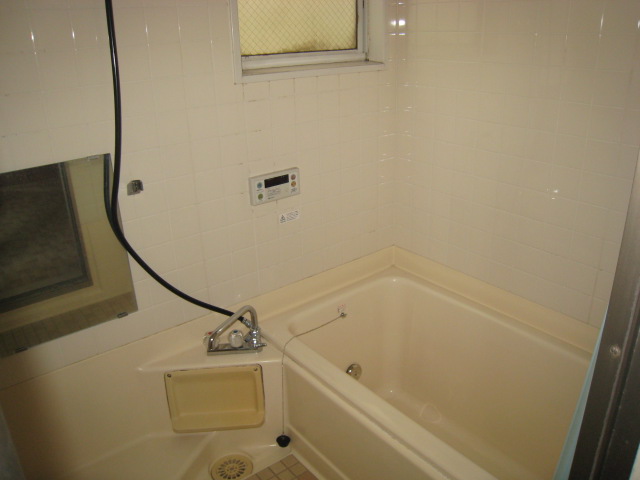 Bath. Apamanshop Tsurugashima shop TEL: 049-233-7511