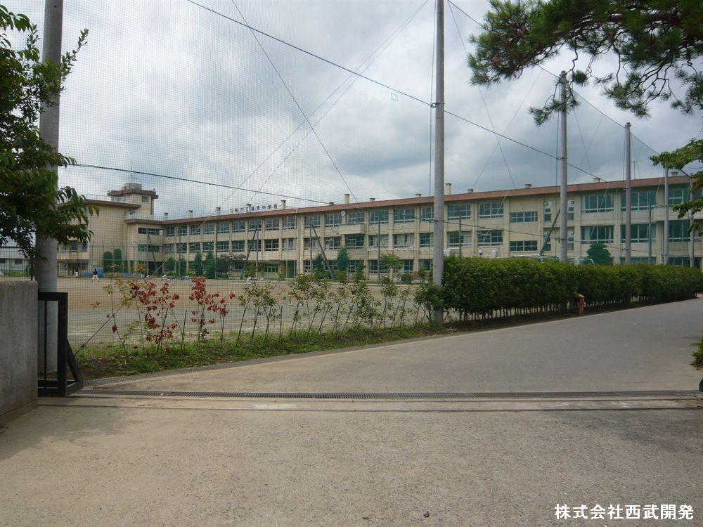 Junior high school. 1060m to Fukuhara junior high school