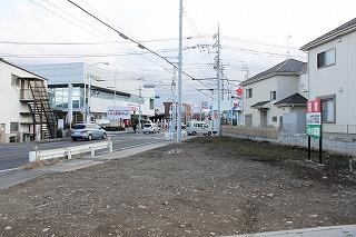 Local photos, including front road. Local photo 2014 January