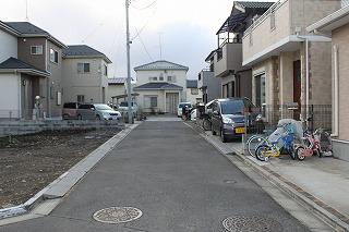 Local photos, including front road. Local photo 2014 January