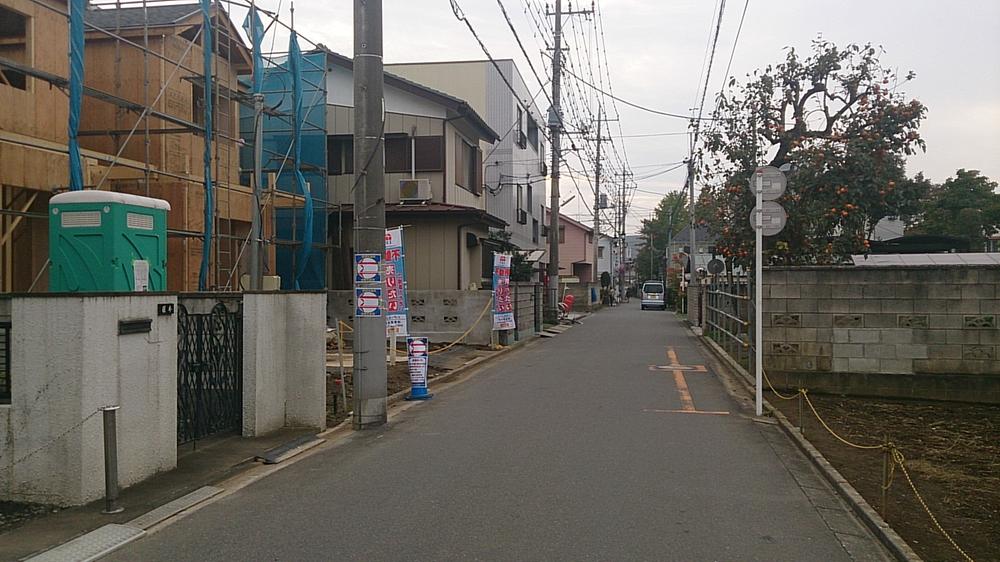 Local photos, including front road. Local (12 May 2013) Shooting