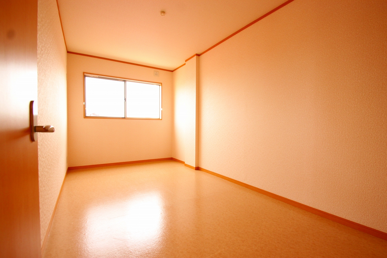 Other room space.  ☆ 303, Room of the room photo