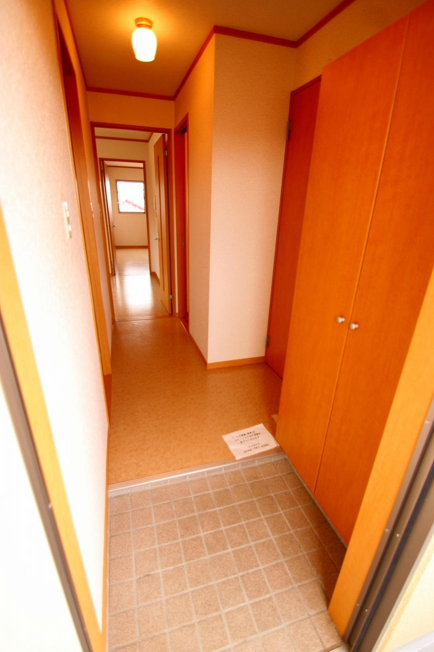 Entrance.  ☆ 303, Room of the room photo