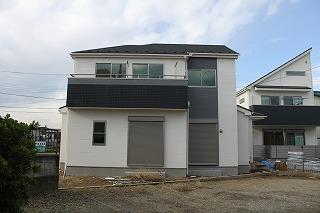 Local appearance photo. Local (11 May 2013) Shooting