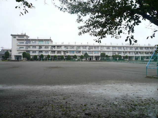 Junior high school. NaHoso until junior high school 2560m