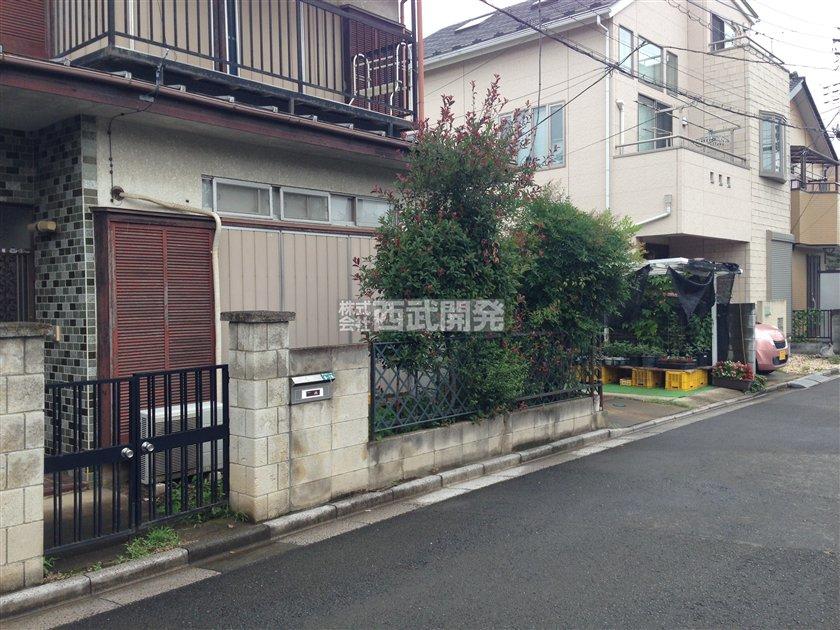 Local photos, including front road. Local (August 2013) Shooting