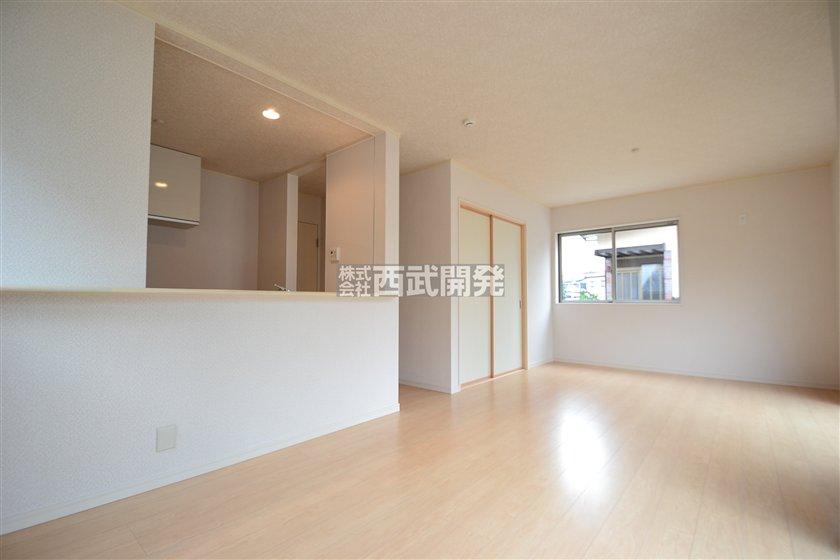 Same specifications photos (living). Color ・ Arrangement and the like will differ.  For more details, please contact us. 