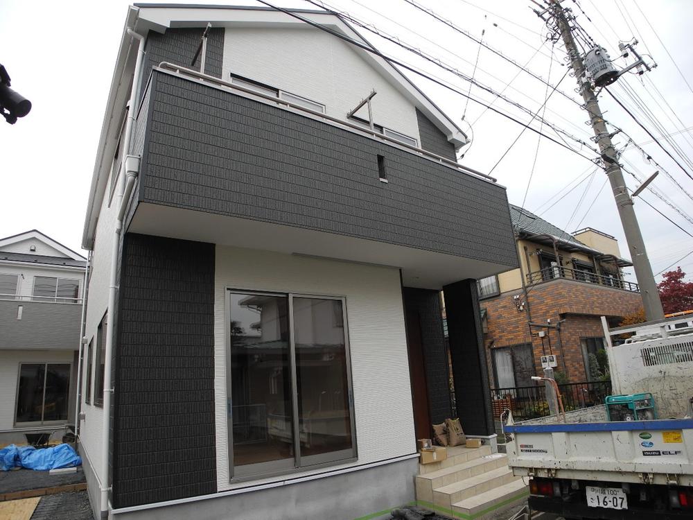 (1) Building site (November 2013) Shooting. (1) Building