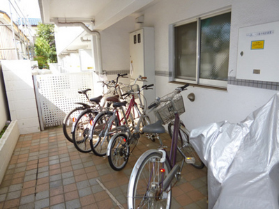 Other common areas. Bicycle shed.