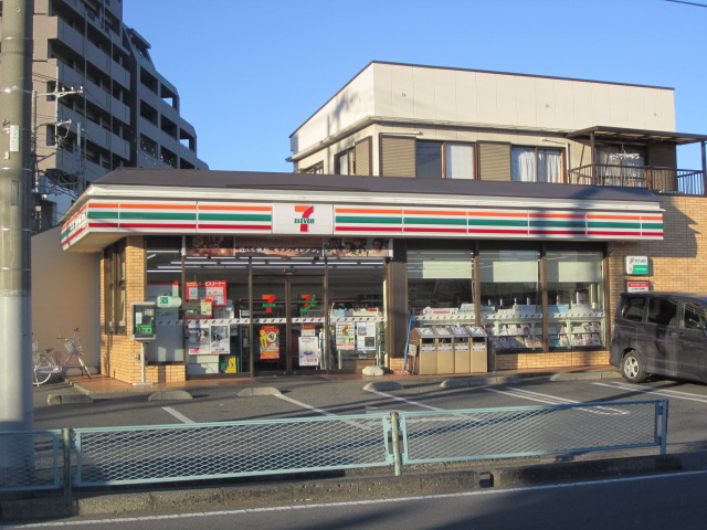 Convenience store. Seven-Eleven 555m to Kawagoe Higashida Machiten (convenience store)