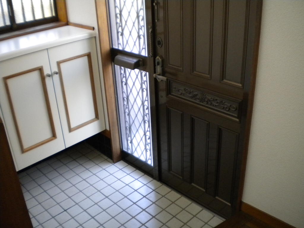 Entrance. Spacious, Cupboard, It is with Dresser.