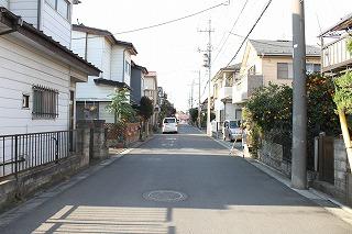 Local photos, including front road. Local (11 May 2013) Shooting