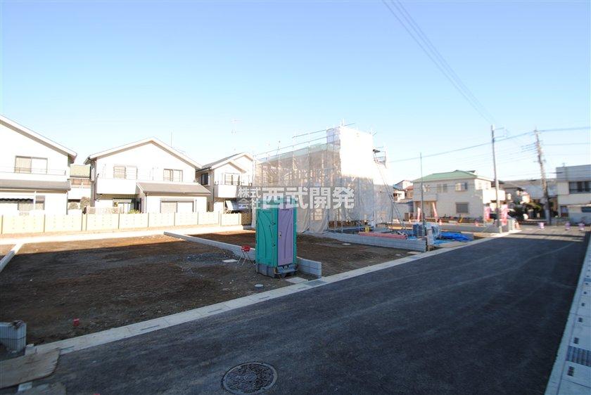 Local photos, including front road. 3 compartment Local (January 2014) Shooting