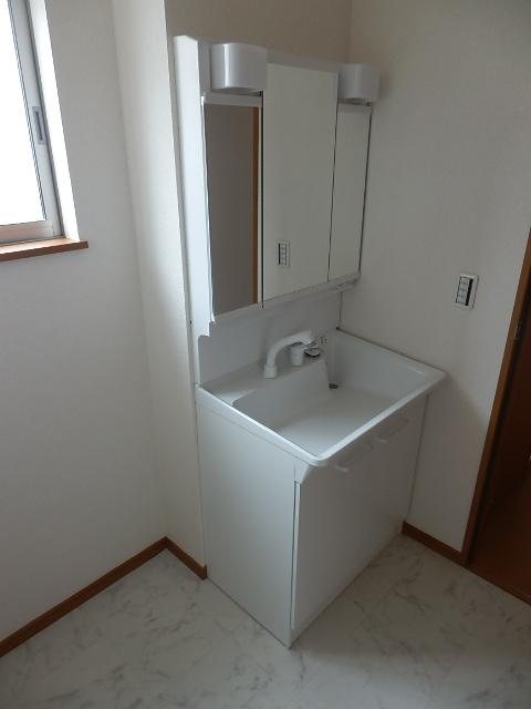 Same specifications photos (Other introspection). Same specifications