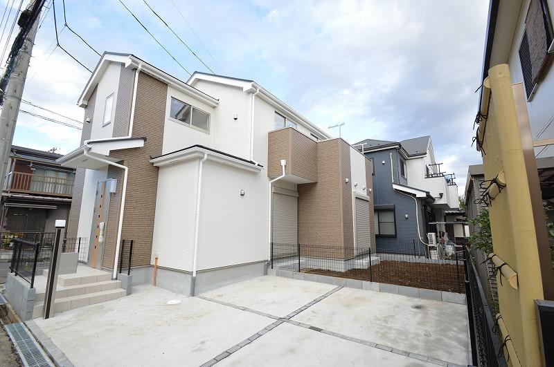 Local appearance photo. Local (12 May 2013) Shooting