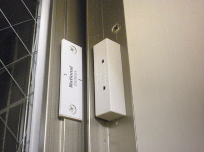 Security.  [Security sensors (some terrace only)] To alert the intruder with a large buzzer If you open the door and windows. (Same specifications)