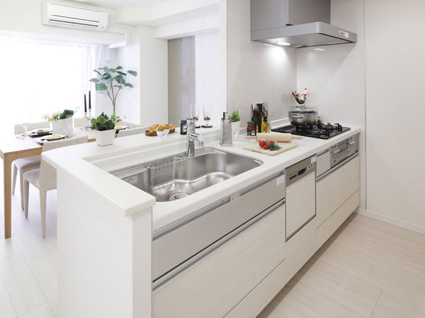 Room and equipment. Precisely because it simple and stylish design, Functional and clean facilities realize that move every day of the life smoothly.  It supports a rich life of every day. (kitchen / B type (select plans that took the partition of LDK / Application deadline Yes ・ Shooting free of charge) in July 2012)