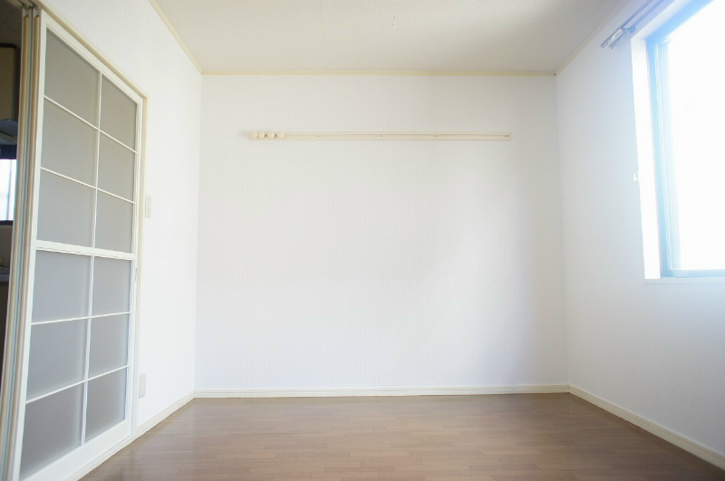 Other room space. Western-style 6 Pledge