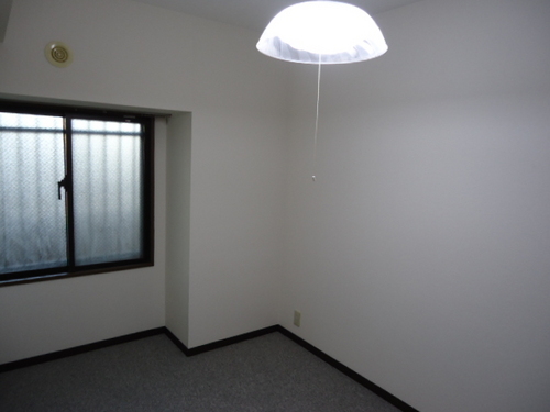 Other room space. Western-style (about 4.2 tatami mats)