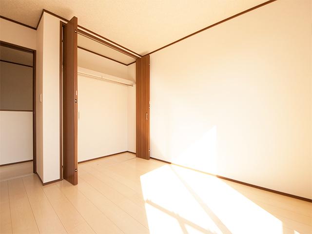 Non-living room. Indoor (11 May 2013) Shooting