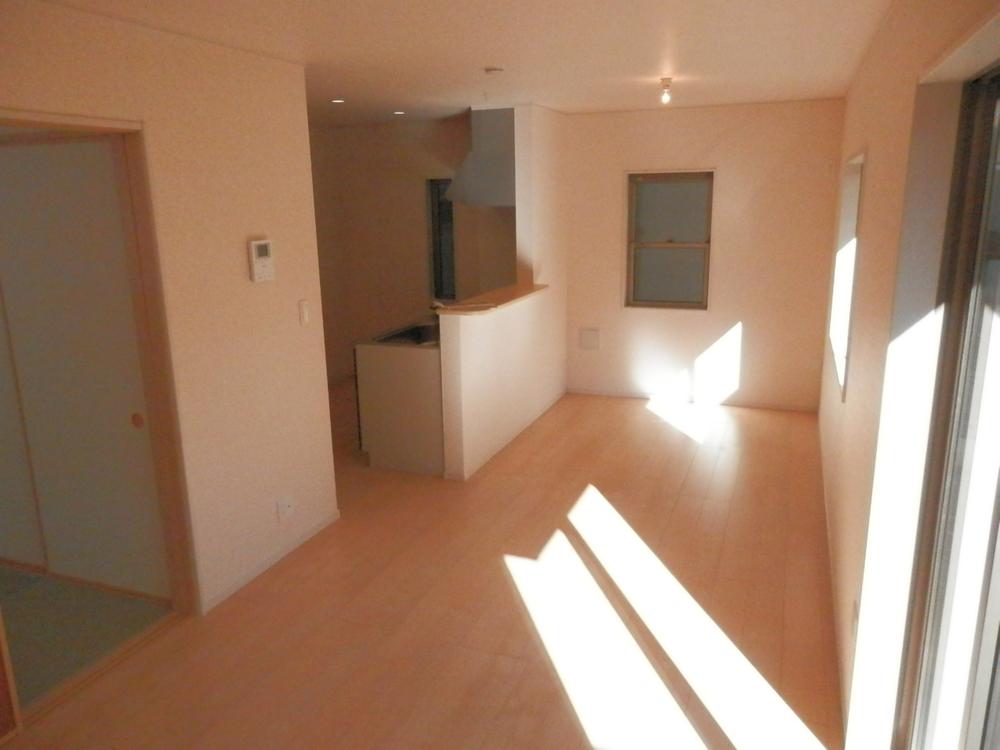 Living. Local (12 May 2013) Shooting