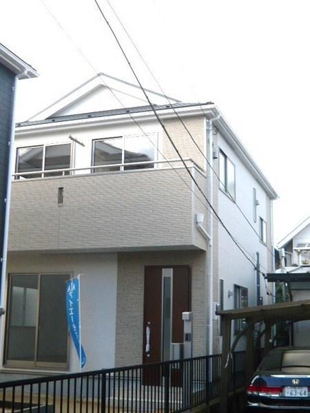 Local appearance photo. Local (12 May 2013) Shooting