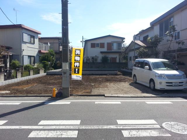 Local photos, including front road. Local (September 2013) Shooting