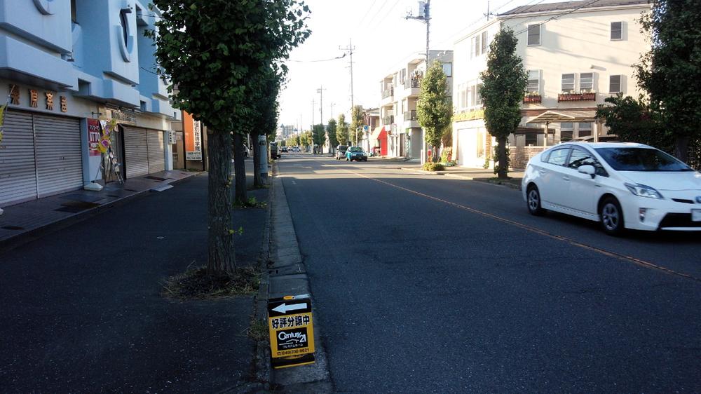 Streets around. 80m to close road