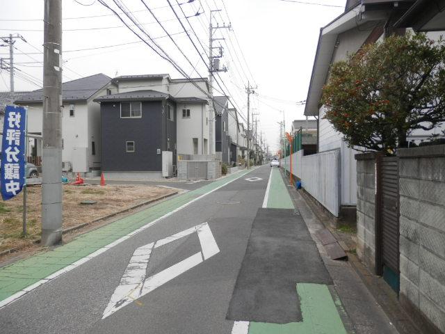 Local photos, including front road. Local (January 2014) Shooting