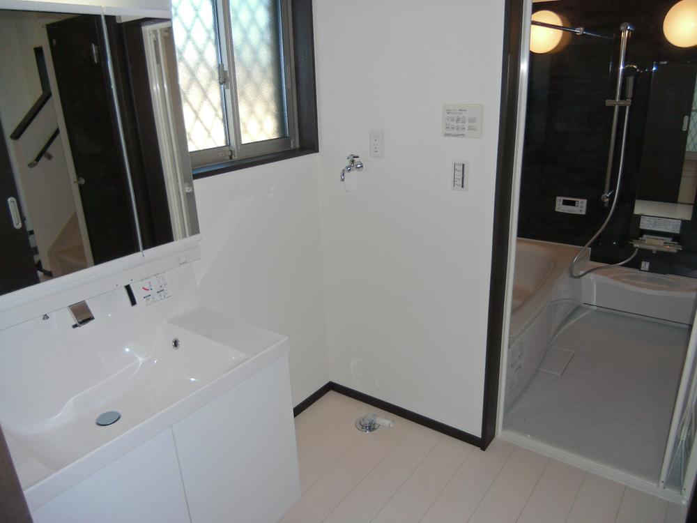 Building plan example (introspection photo). Building plan example Washroom: easy to use in a wide wash basin.