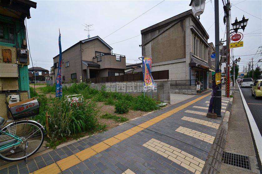 Local photos, including front road. Local (June 2013) Shooting