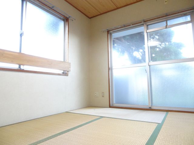 Living and room. This washing machine Storage.