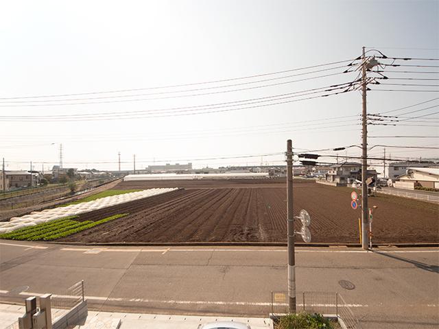 View photos from the dwelling unit. View from the site (October 2013) Shooting