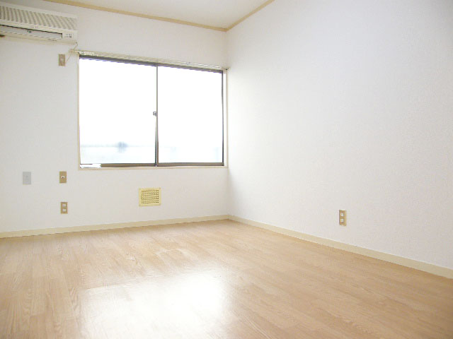 Living and room. Western style room Air-conditioned