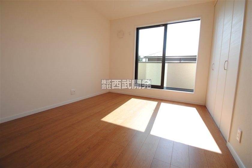 Non-living room. Indoor (10 May 2013) Shooting