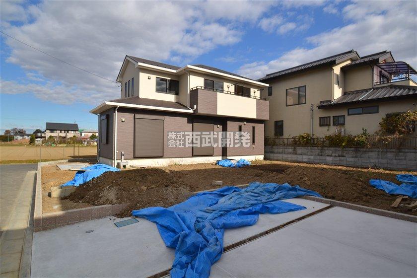 Local appearance photo. Local (12 May 2013) Shooting