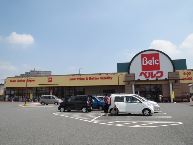 Supermarket. Berg 688m to Kawagoe Higashida Machiten (super)