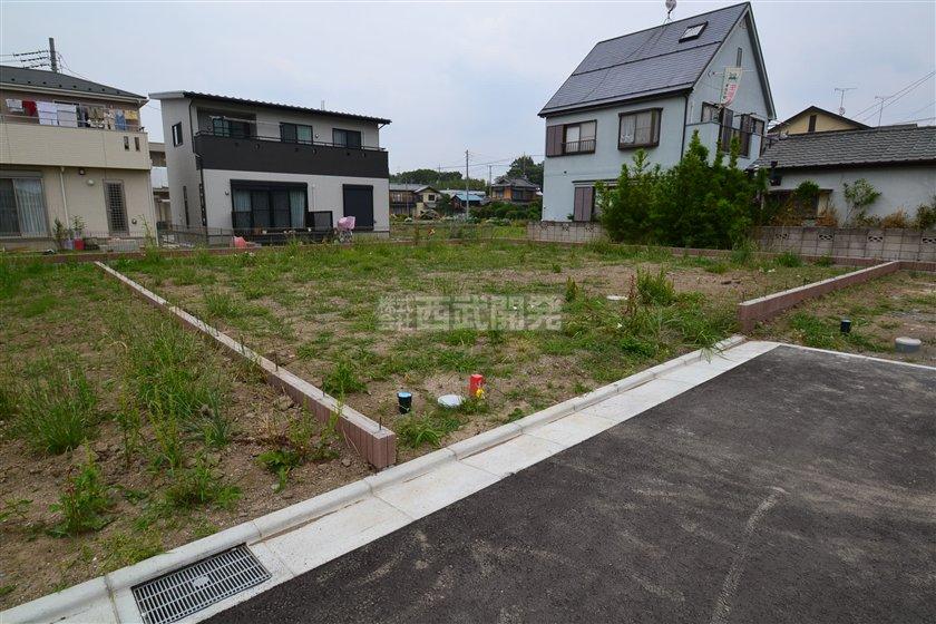 Local photos, including front road. Local (June 2013) Shooting