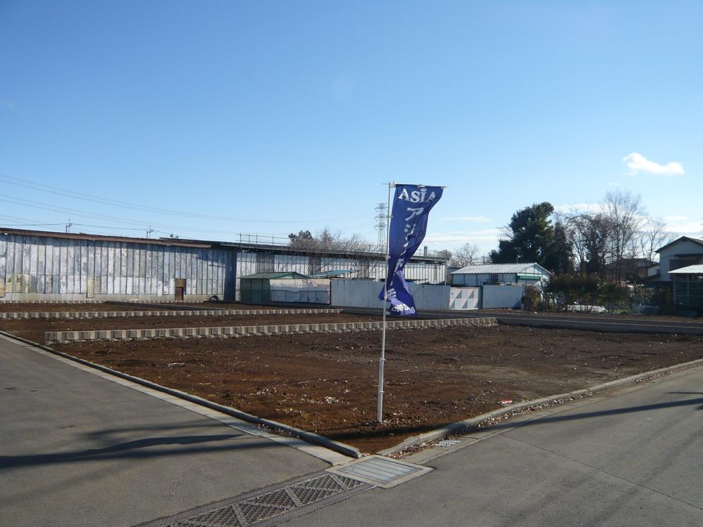 Local photos, including front road. Local (January 2014) Shooting