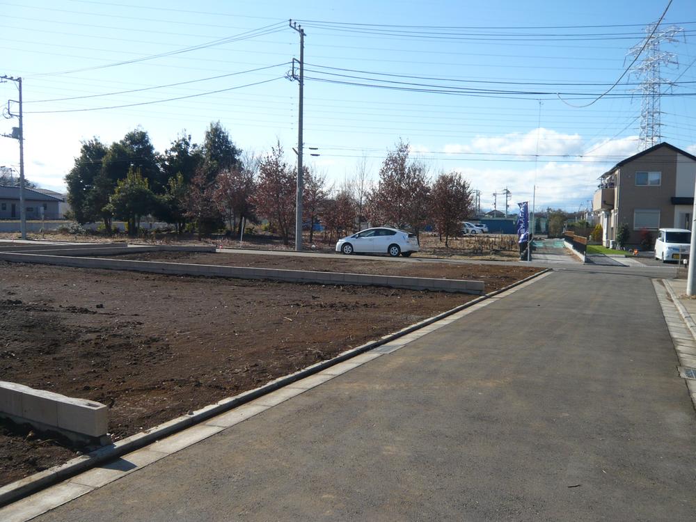 Local photos, including front road. Local (January 2014) Shooting