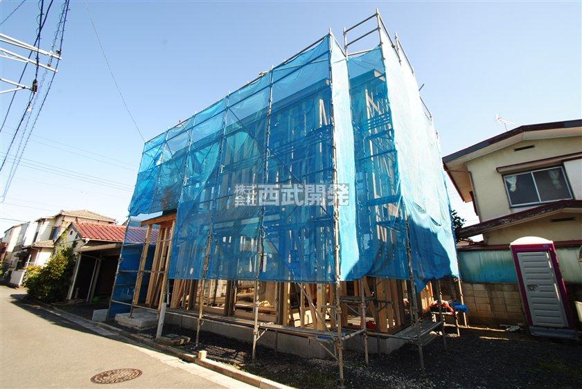 Local appearance photo. Local (11 May 2013) Shooting