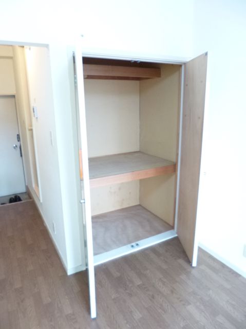 Receipt. It contains the fine luggage. Enough for one person living.