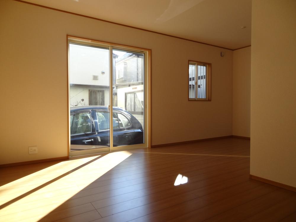 Living. Local (11 May 2013) Shooting