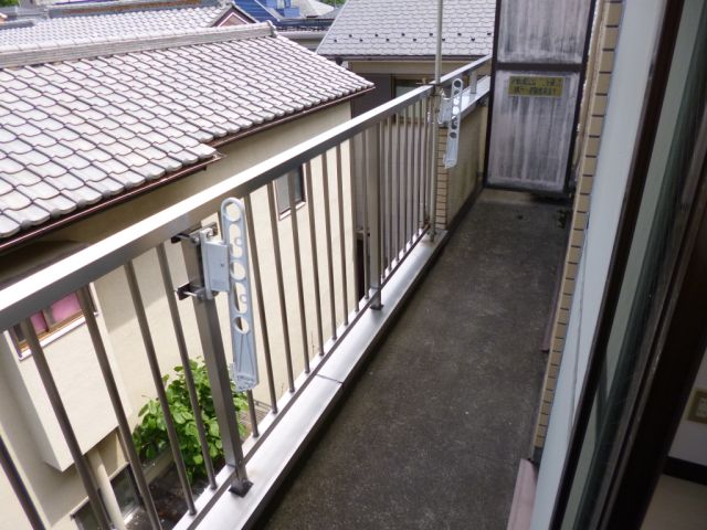 Balcony. The laundry lot Hoseru is veranda