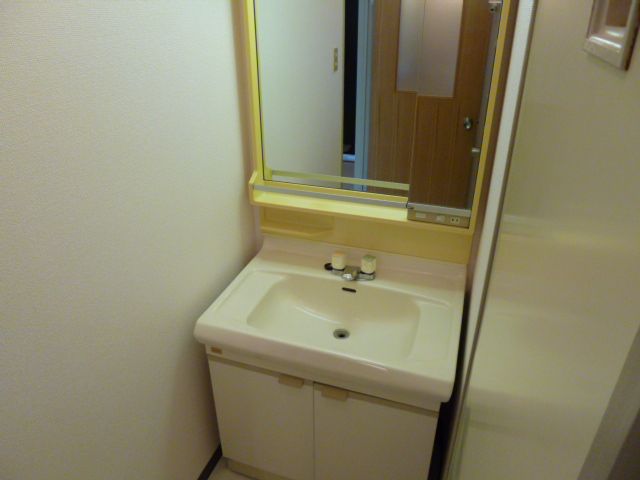 Washroom. Independent wash basin is I am happy. Down pat, even a busy morning