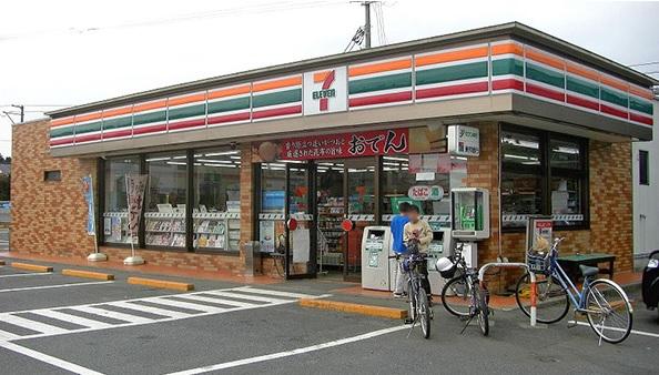 Convenience store. Sebunrebun walk 6 minutes